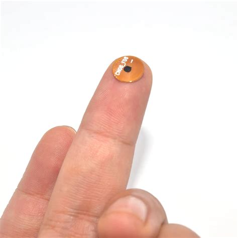 Small size RFID tags 